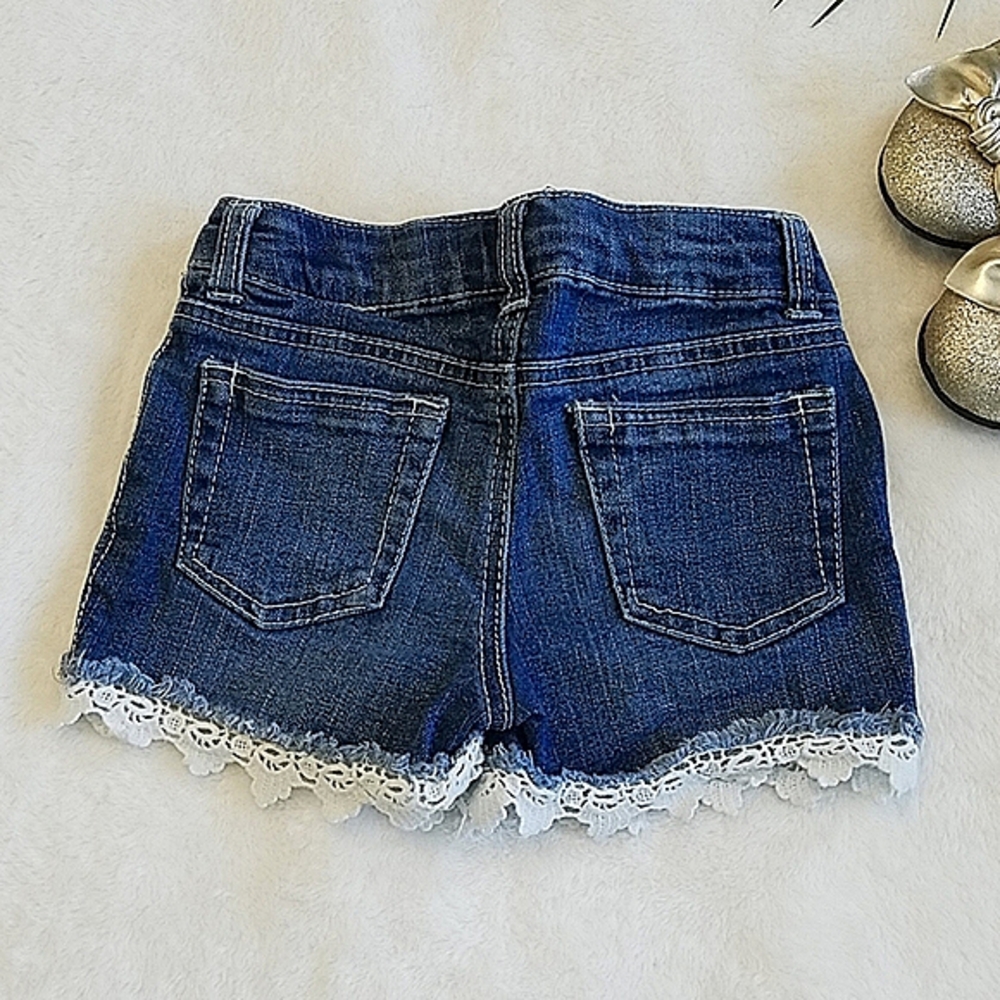 Cherokee size XS 4/5 denim shorts and white lace hem - Picture 2 of 3